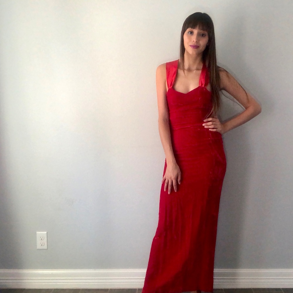 ‼️❗️SOLD❗️‼️80s/90s red velvet maxi dress